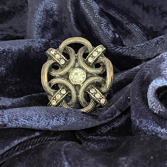 Celtic Style Adjustable Women’s Ring - Picture 4 of 4